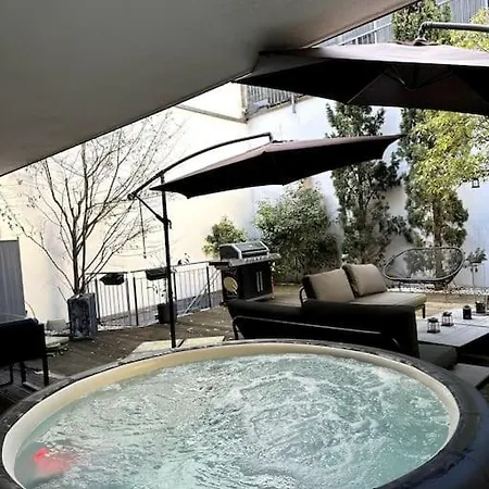 Zetrale Zweizimmerwohnung Mit Whirlpool * Karlsruhe