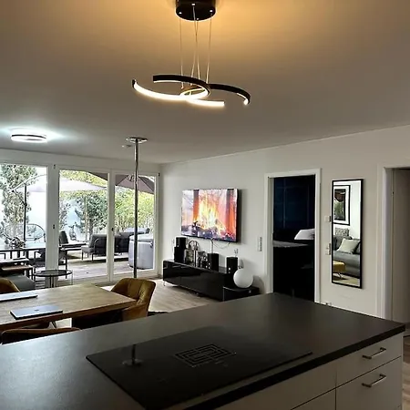 Zetrale Zweizimmerwohnung Mit Whirlpool Karlsruhe